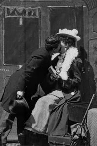 Постер фильма «Поцелуй в туннеле (1899)» — (2 из 4)