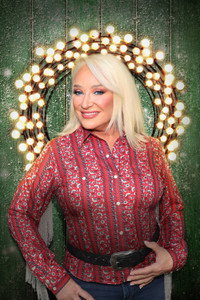 Постер фильма «A Nashville Country Christmas (2022)» — (1 из 3)