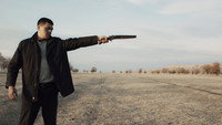 «Черный черный человек (2018)» — обои к фильму #7