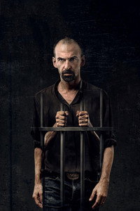 Постер сериала «Один против всех (2017)» — (1 из 10)