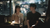 Обои к сериалу «Скажи мне, что это любовь (2023)» — (22 из 42)