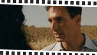 «Прекрасное общество (2010)» — обои к фильму #1