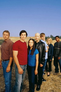 Постер сериала «Тайны Смолвиля (2001-2017)» — (57 из 161)