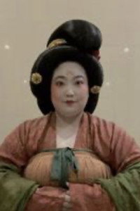 裴培