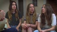 «Why You've Never Met the 4th Haim Sister (2017)» — обои к фильму #1