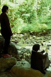 Imagem do Filme Together We Fall Apart