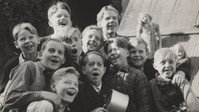 «Десять ребят и одна девушка (1944)» — обои к фильму #1