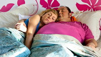 «Несмотря на то, что всё идёт не так (2011)» — обои к фильму #1