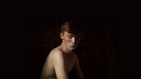 Обои к фильму «Блестки в голубой комнате (2019)» — (11 из 25)