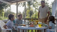 «La vraie famille (2021)» — обои к фильму #1