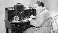 «Майская революция (1937)» — обои к фильму #3