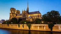 «Notre-Dame de Paris, le chantier du siècle (2023)» — обои к сериалу #3