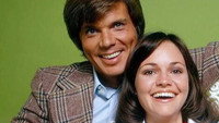 «The Girl with Something Extra (1973-1974)» — обои к сериалу #1