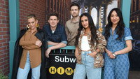 Обои к сериалу «Как я встретила вашего папу (2022-2023)» — (32 из 53)