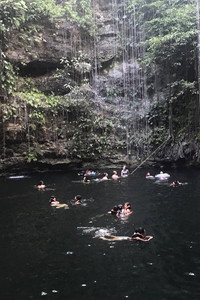 Постер фильма «Cenote (2019)» — (1 из 3)