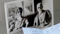 «Sigmund Freud, un juif sans Dieu (2020)» — обои к фильму #1