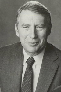 Robert MacNeil