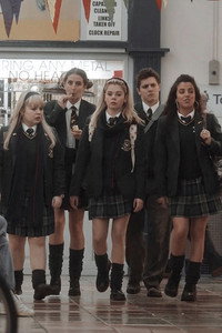 Постер сериала «Девчонки из Дерри (2018 - 2022)» — (44 из 116)