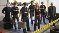 Обои к сериалу «C.S.I. Место преступления (2000-2015)» — (3 из 177)