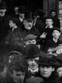 Постер фильма «Congregation Leaving Jesuit Church of St. Francis Xavier, Dublin (1902)» — (1 из 1)