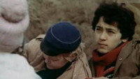 «Куда вел след динозавра (1987)» — обои к фильму #1