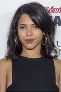 Zita Hanrot as Sabrina in Point du jour