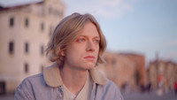«Alone in Venice (2025)» — обои к фильму #1