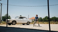 «Сквозь горизонт (2019)» — обои к фильму #8