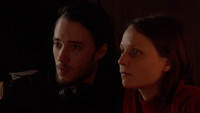 «Les idées s'améliorent (2018)» — обои к фильму #1