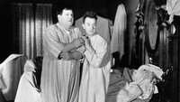 «Лорел и Харди: Дело об убийстве (1930)» — обои к фильму #1