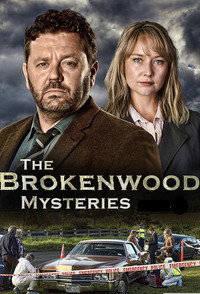 Постер сериала «Тайны Броукенвуда (2014)» — (2 из 27)