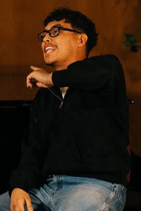 Kenneth Linares profile