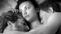 «Покажи мне, что у тебя есть (2019)» — обои к фильму #1