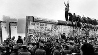 «Palast der Gespenster: Der letzte Jahrestag der DDR (2019)» — обои к фильму #1