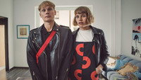 «Aikuiset (2019)» — обои к сериалу #1