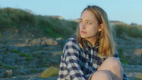 «Бунтарка без причины (2018)» — обои к фильму #1