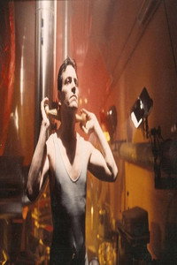 Постер фильма «Слишком близко к Богам (1992)» — (2 из 2)