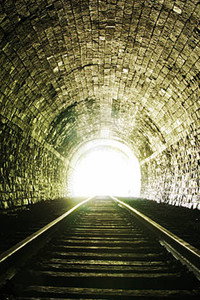 No Fim Do Túnel