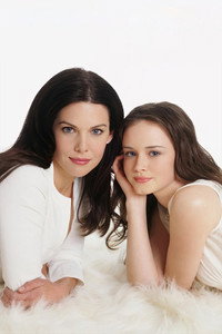 Постер сериала «Девочки Гилмор (2000-2007)» — (4 из 89)