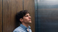 Обои к фильму «Громче, чем бомбы (2015)» — (13 из 15)