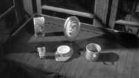 «Пчела под дождём (1972)» — обои к фильму #1
