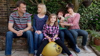 «Outnumbered (2009)» — обои к сериалу #2
