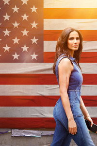 Постер сериала «Taste the Nation with Padma Lakshmi (2020)» — (2 из 10)