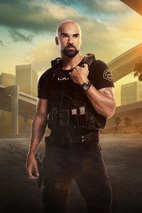 Постер сериала «S. W. A. T.: Спецназ города ангелов (2017-2025)» — (3 из 44)