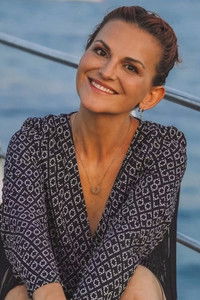 Sarah von Chamier profile