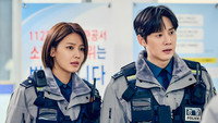 Обои к сериалу «Незнакомки (2023)» — (12 из 41)