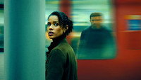 «На поверхности (2022)» — обои к сериалу #1