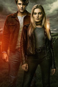 Постер сериала «Винчестеры (2022-2023)» — (1 из 8)