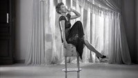 «Чем больше, тем веселее (1943)» — обои к фильму #6
