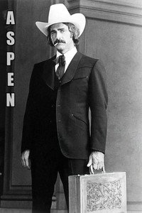 Постер сериала «Аспен (1977)» — (2 из 17)